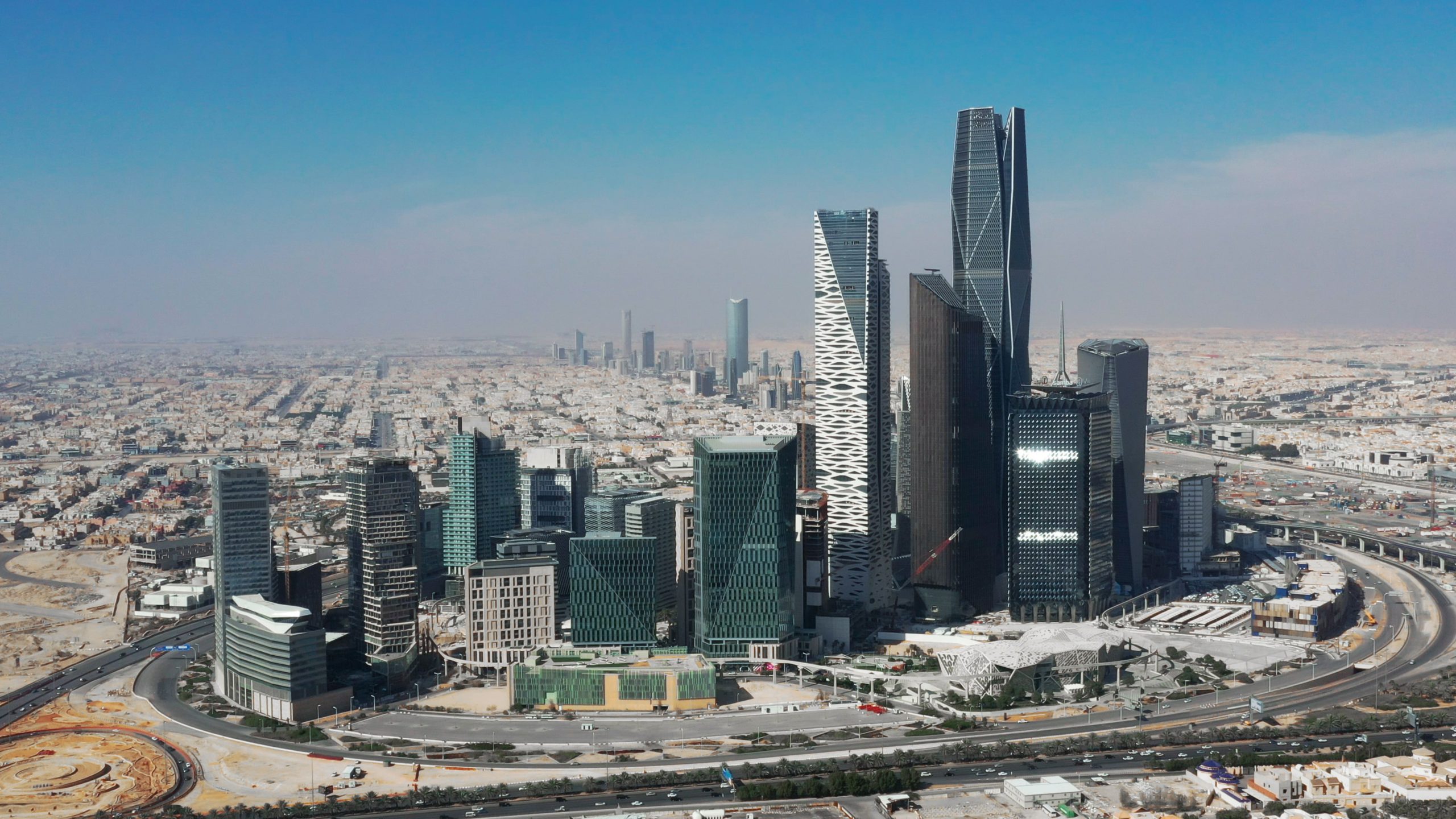 استكشف مركز الملك عبدالله المالي "كافد" بالرياض