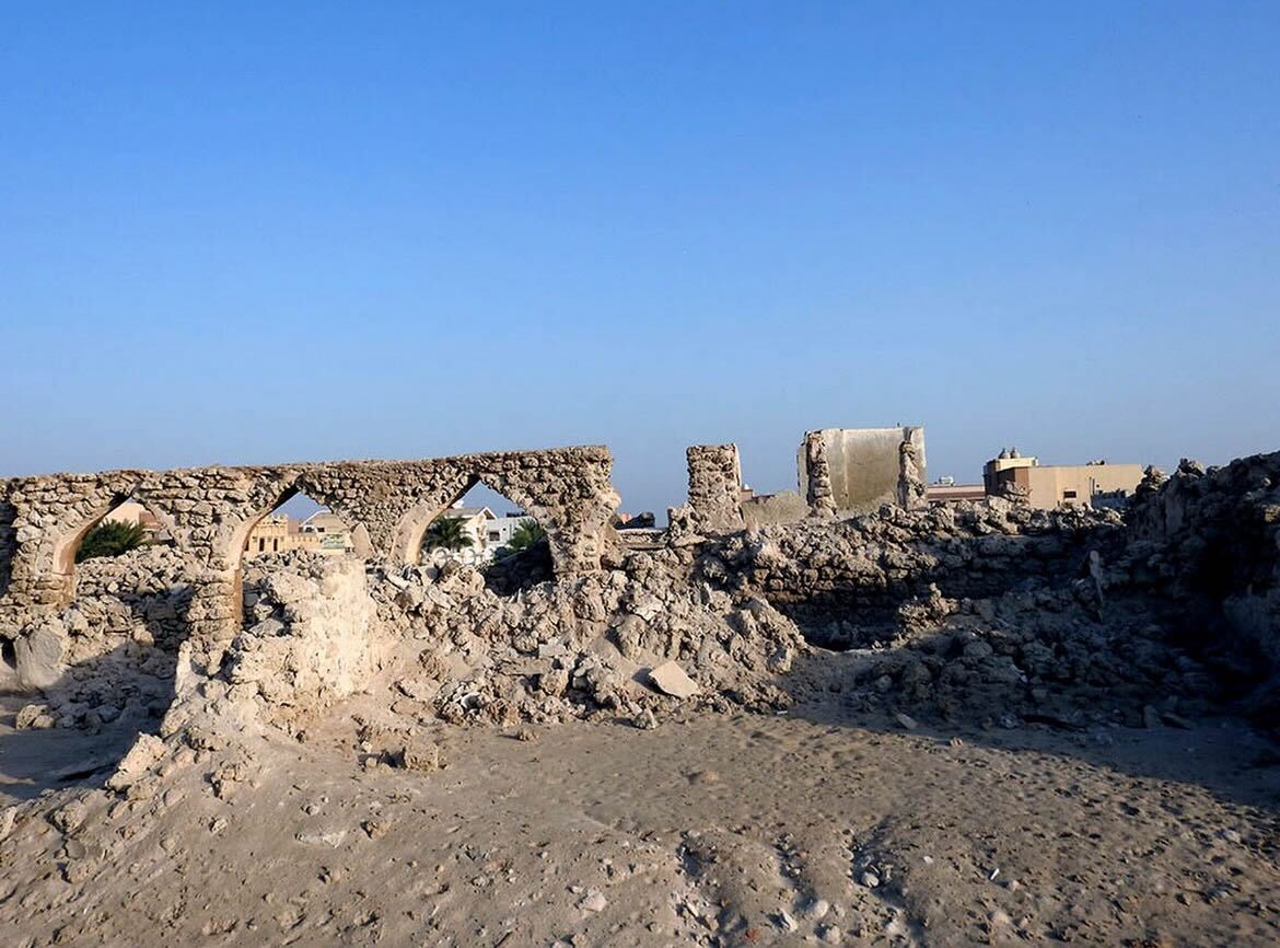 قلعة تاروت التاريخية - تطبيق عقار